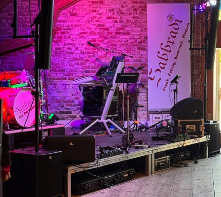 Sabbradi Partyband, Hochzeitsmusik Oberbayern, München, Ammersee für Event, Party und Hochzeit Bühnenaufbau